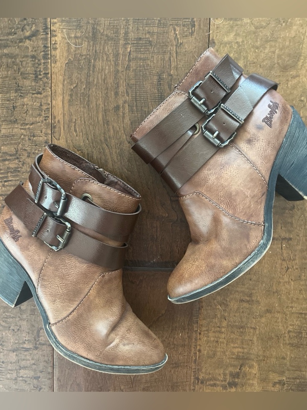 Blowfish Malibu "Sworn" distressed tan/ whiskey ankle booties Sz. 7.5
